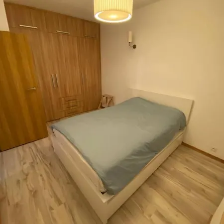 Spacious Apartment, Metro Gdansk, Zoliborz Warsaw