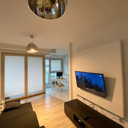 Spacious Apartment, Metro Gdańsk, Zoliborz Apartament