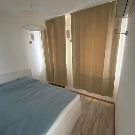 Spacious Apartment, Metro Gdansk, Zoliborz Warsaw
