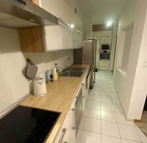 Spacious Apartment, Metro Gdansk, Zoliborz Warszawa