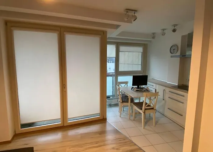 Spacious Apartment, Metro Gdansk, Zoliborz *